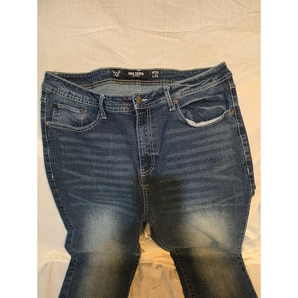 MBX Denim Jeans Dark Wash Whiskering Fading Straight Leg W36 L32